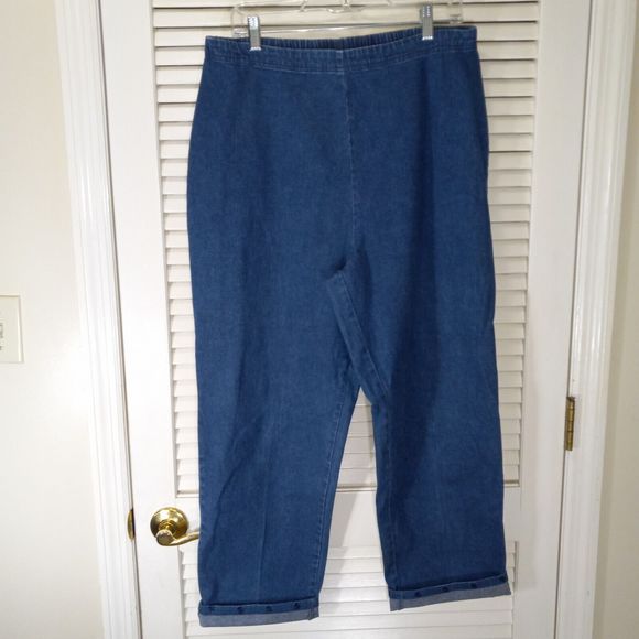 Denim & Co Crop Jeans Size Large Pull On Floral Embroidered Hems Inseam 25" - Picture 2 of 10